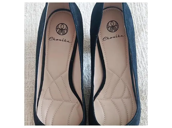 Autre Marque Zapatos con bordado Negro 