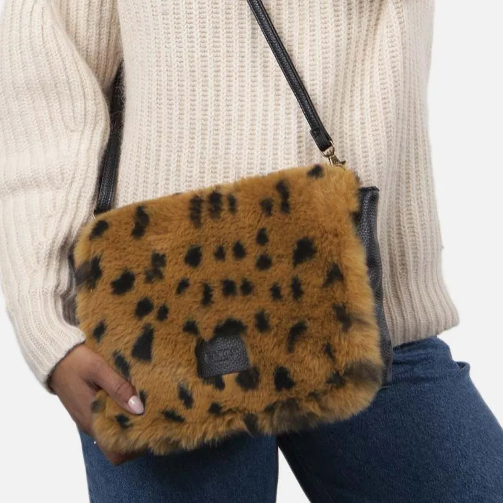 BARTS Frankie Shoulderbag. Black 6177001.