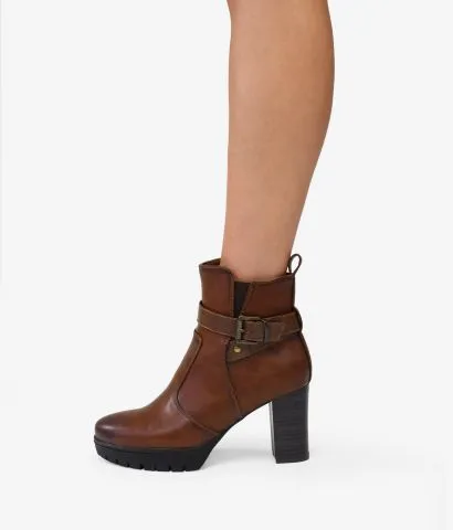 Botines con tacón y hebilla negros 
