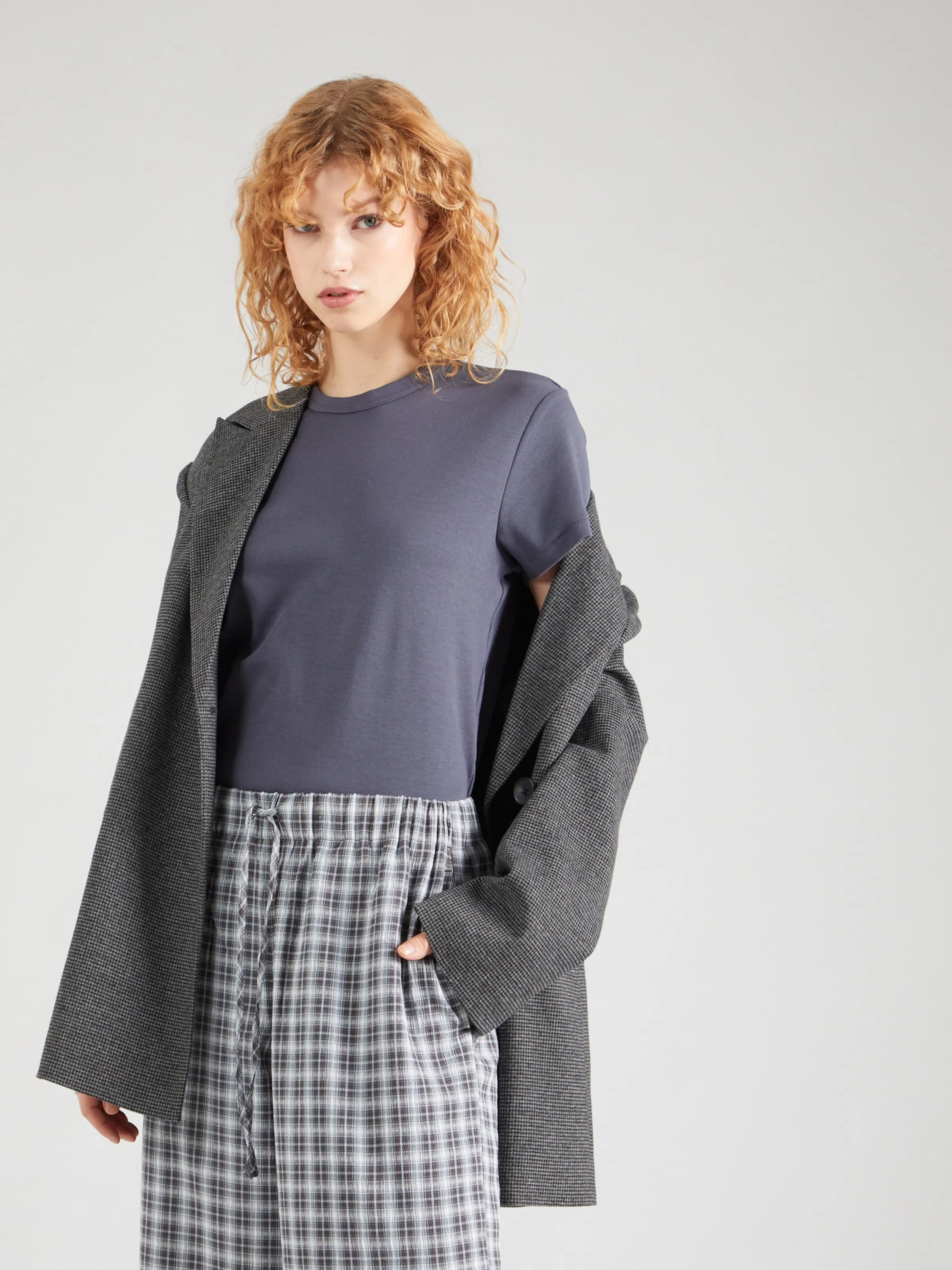 Camiseta 'PCMARA' PIECES en Marino