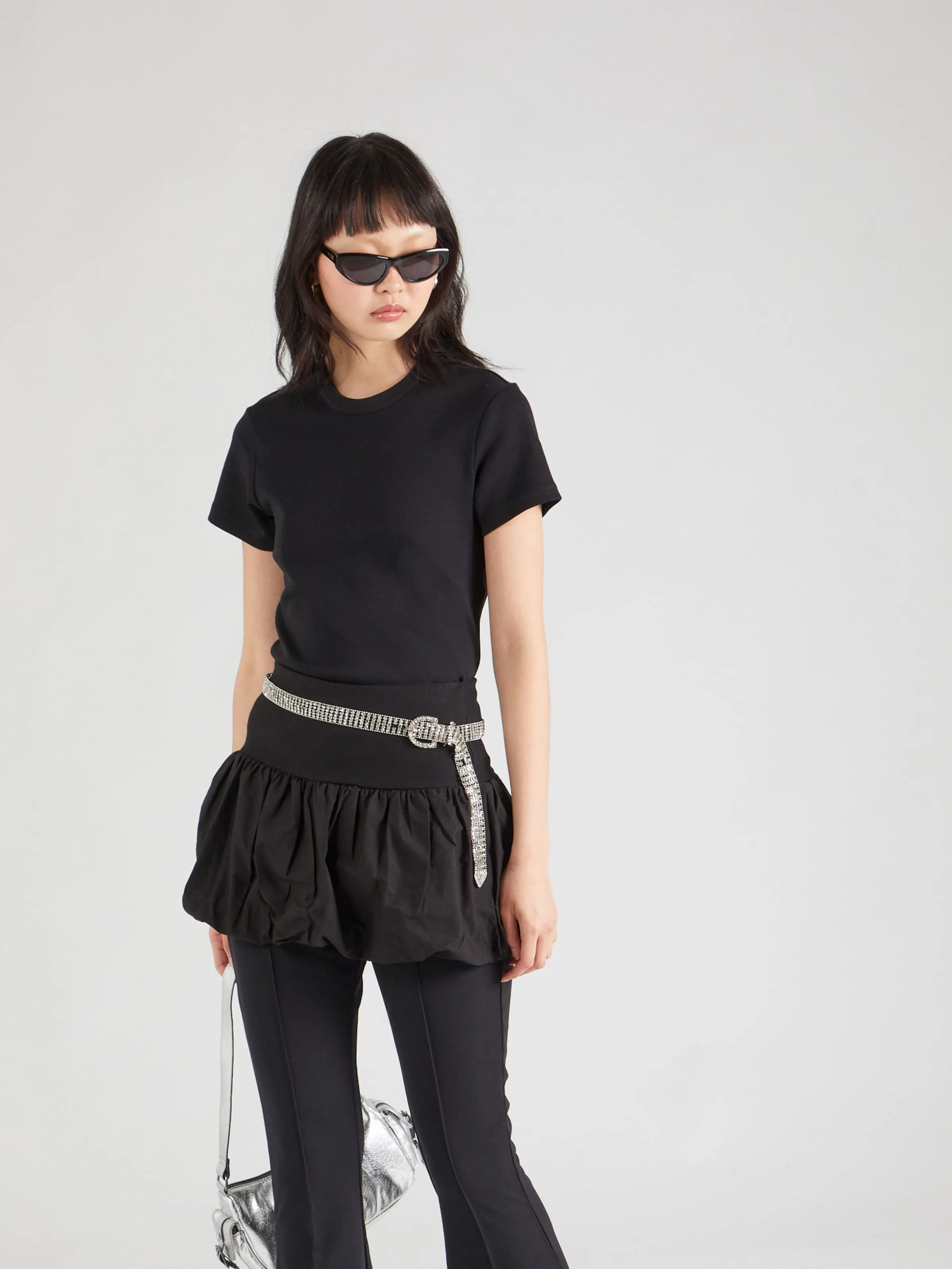 Camiseta 'PCMARA' PIECES en Negro