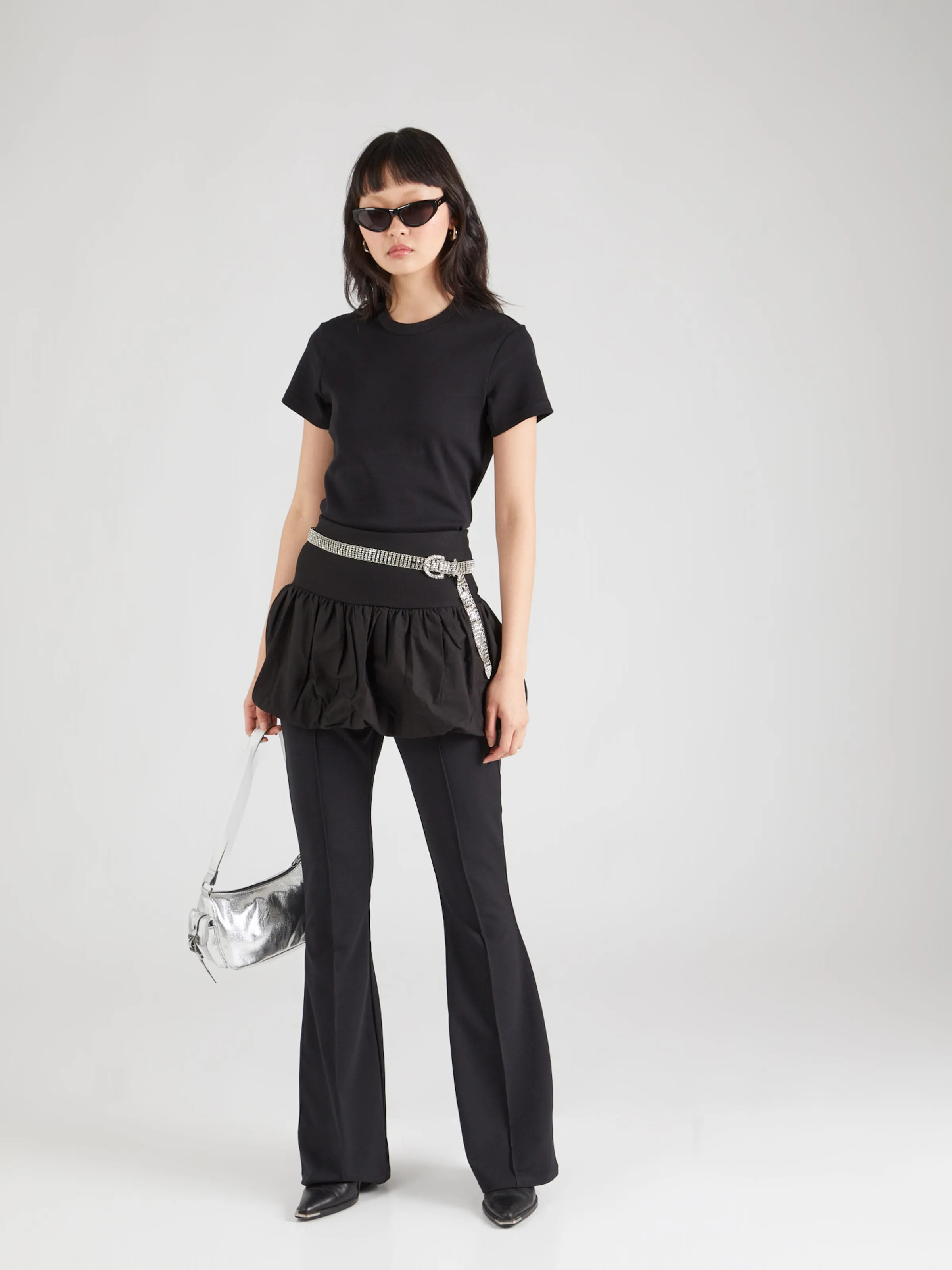Camiseta 'PCMARA' PIECES en Negro