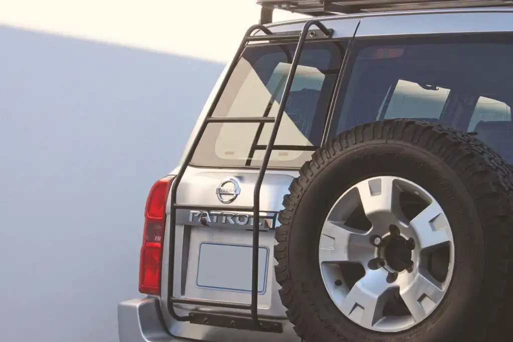Escalera para Nissan Patrol GR Y61 de Front Runner