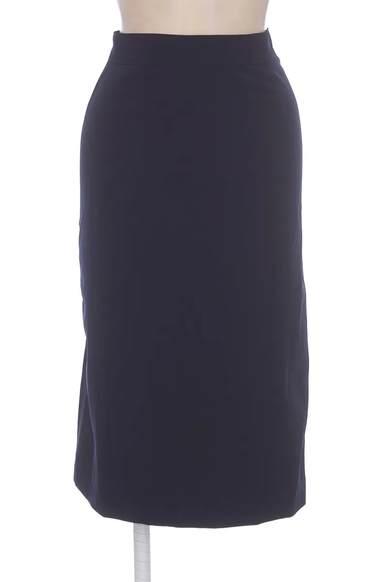FALDA COLOR NEGRO  CLOSEANDO