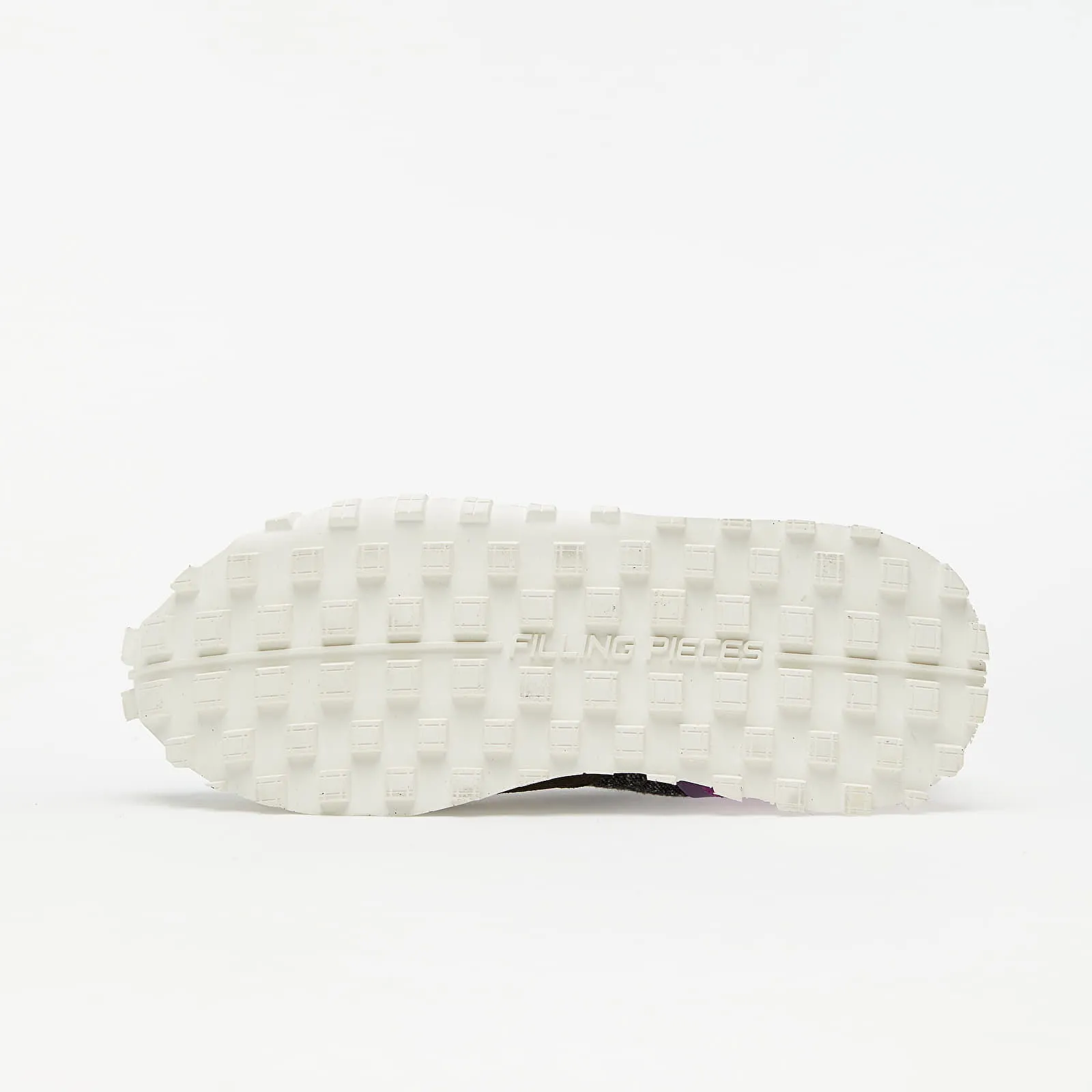 Filling Pieces Crease Runner Wind