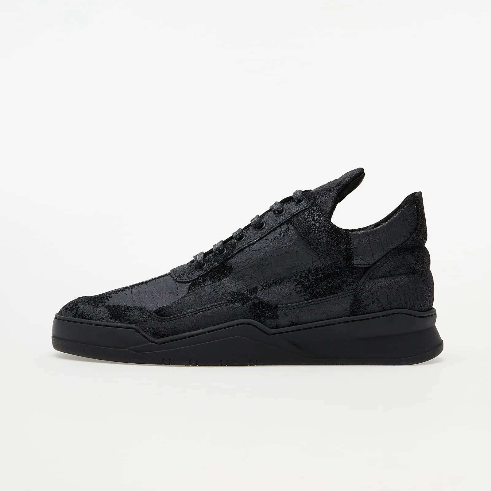 Filling Pieces Low Top Ghost Skid