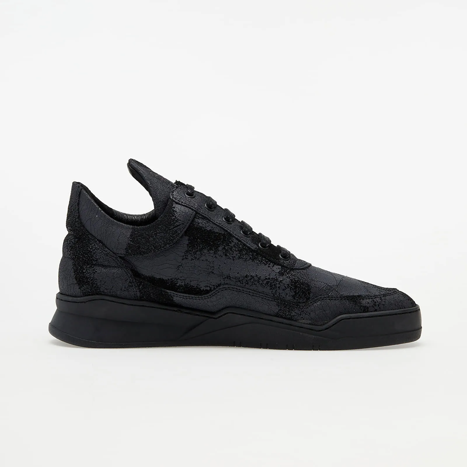 Filling Pieces Low Top Ghost Skid