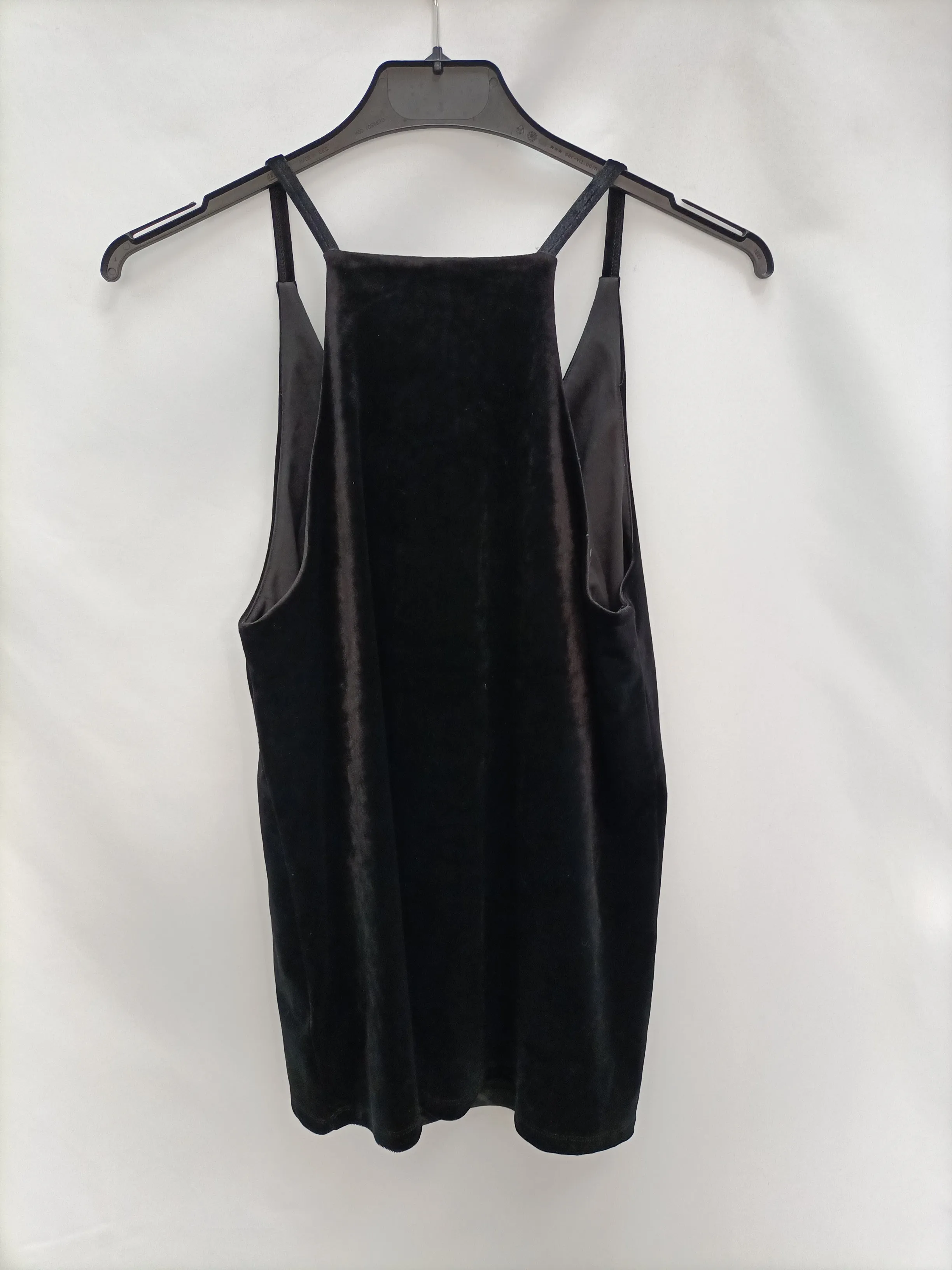 H&M. Top negro terciopelo   T.s