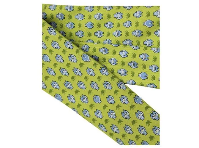 HERMÈS Verde Con Estampado De Hipopótamo Azul 