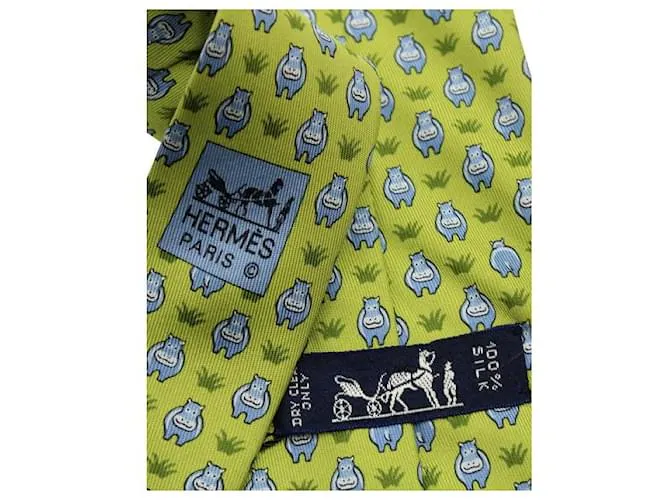 HERMÈS Verde Con Estampado De Hipopótamo Azul 