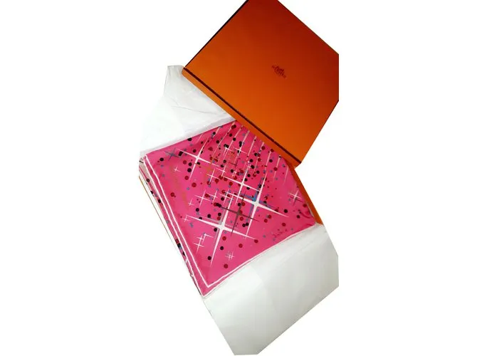 Hermès Bufandas de seda Multicolor 