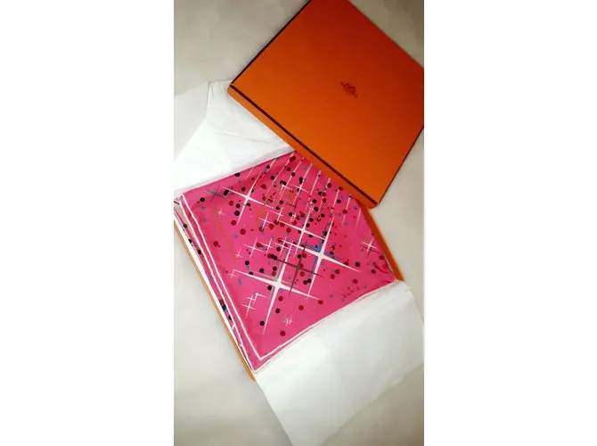 Hermès Bufandas de seda Multicolor 