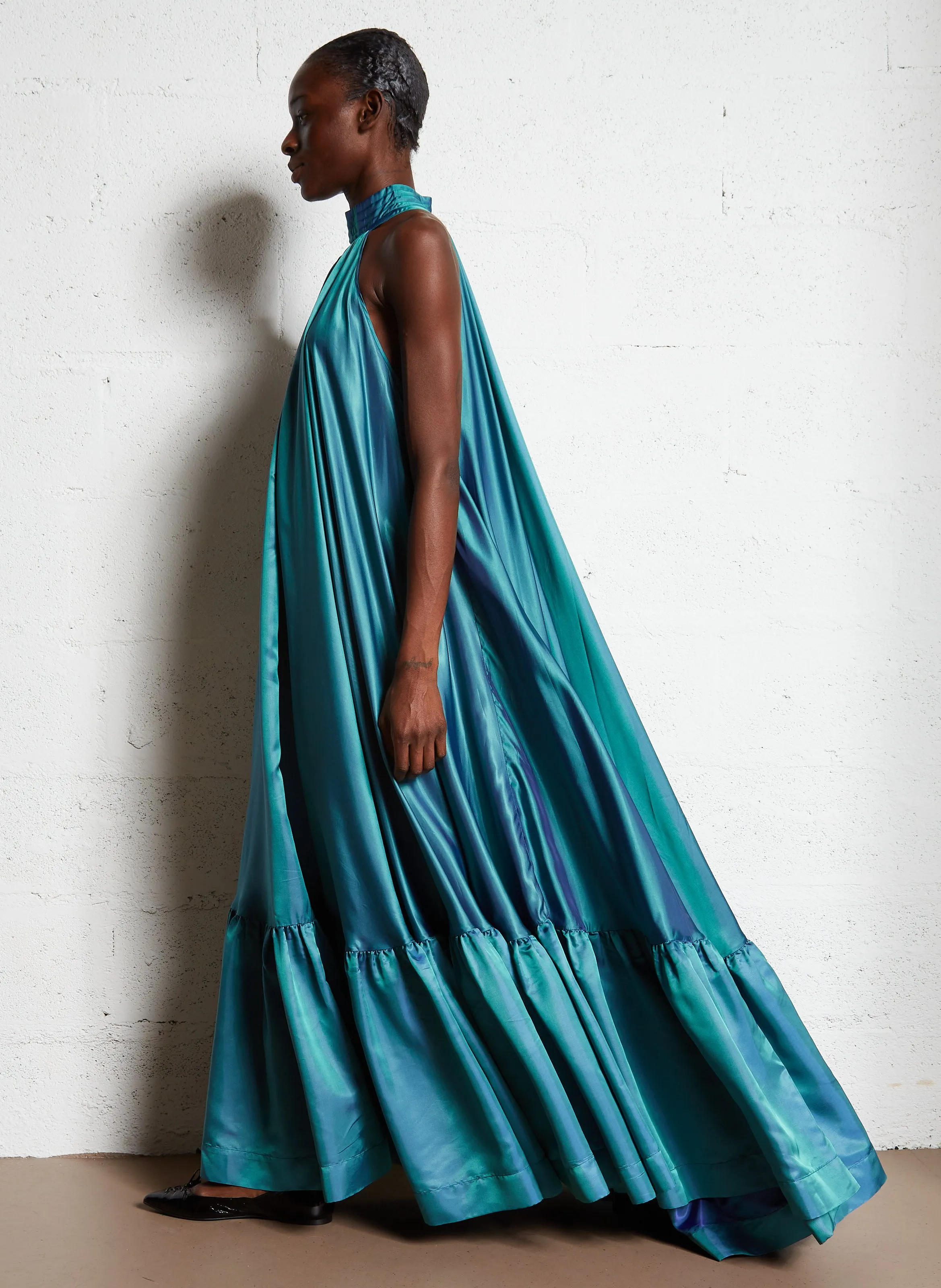 MES DEMOISELLES WINTER  VESTIDO LARGO CUELLO ALTO IRISADO EN VERDE