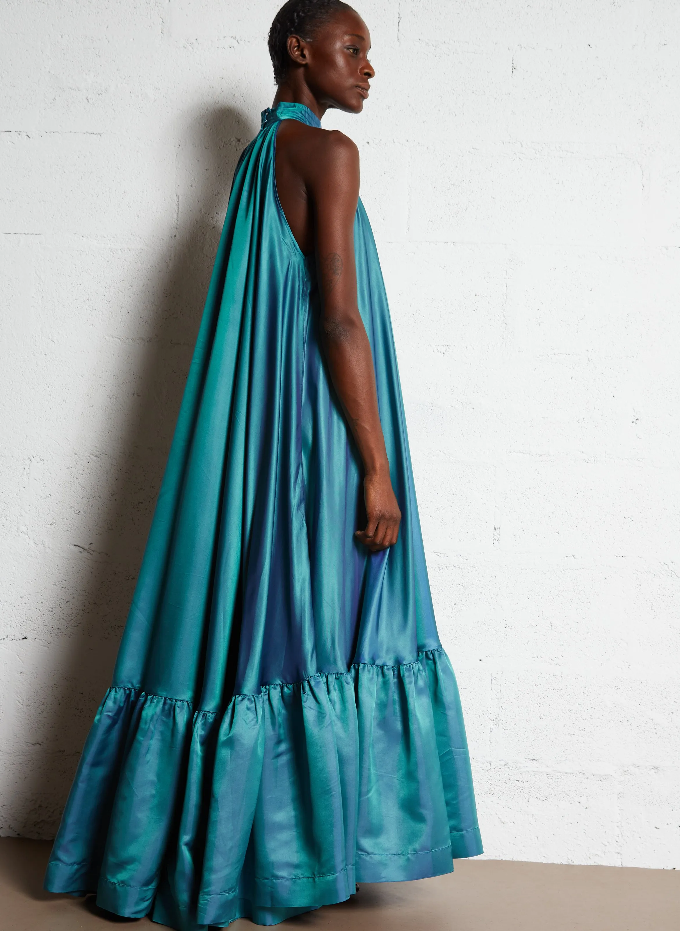 MES DEMOISELLES WINTER  VESTIDO LARGO CUELLO ALTO IRISADO EN VERDE