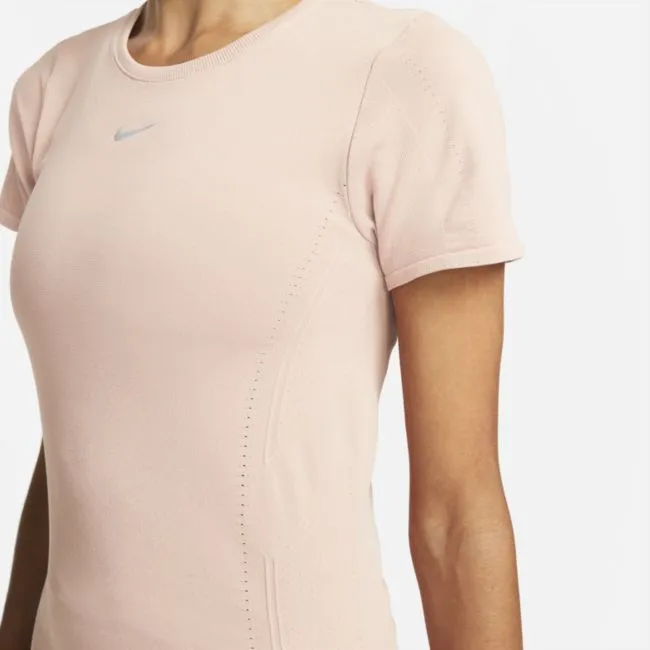 NIKE DRIFIT ADV AURA SLIMFIT SHORTSLEEVE TOP