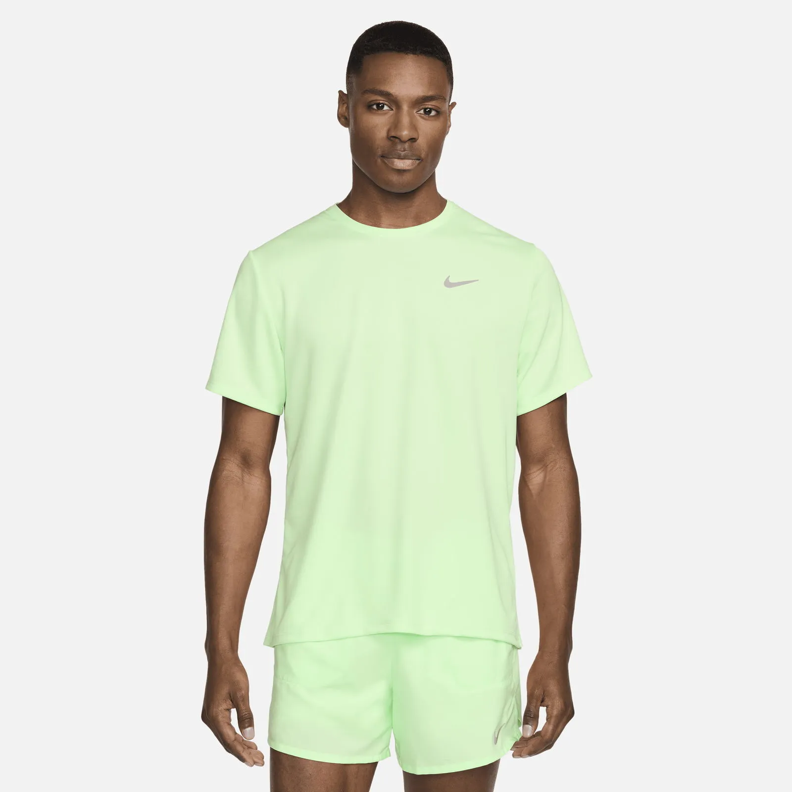 NIKE MILER DRIFIT UV