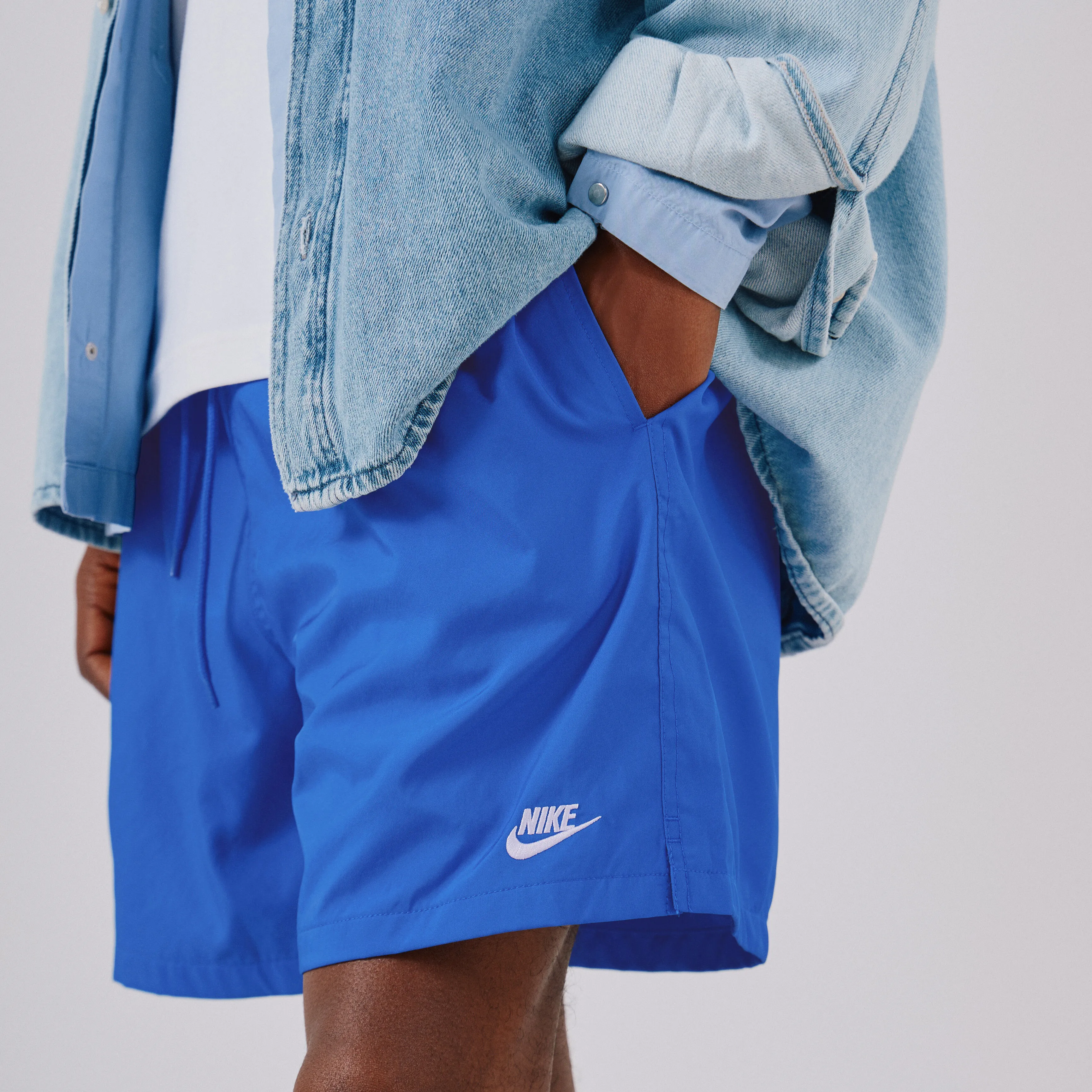 NIKE SHORT CLUB WOVEN FLOW