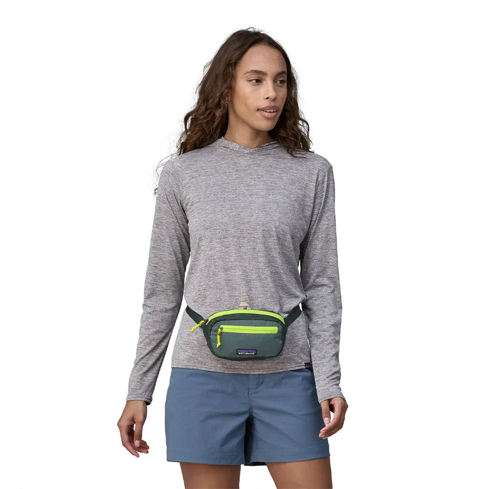 PATAGONIA ULTRALIGHT BLACK HOLE MINI RIñONERA 1L  SS24