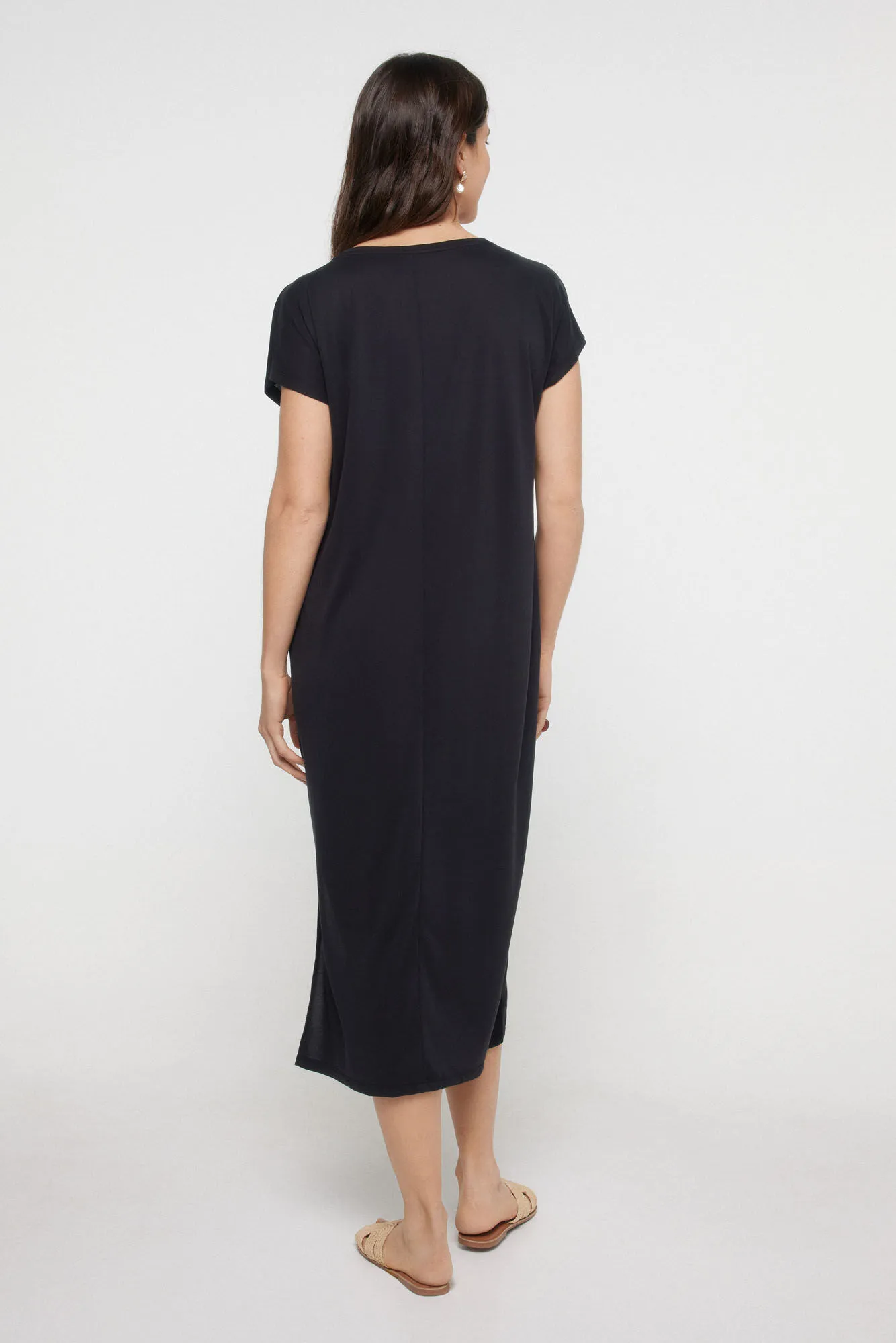 Pieces Vestido midi mujer con escote en forma de pico.