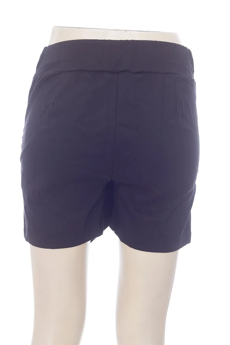SHORT COLOR NEGRO  CLOSEANDO