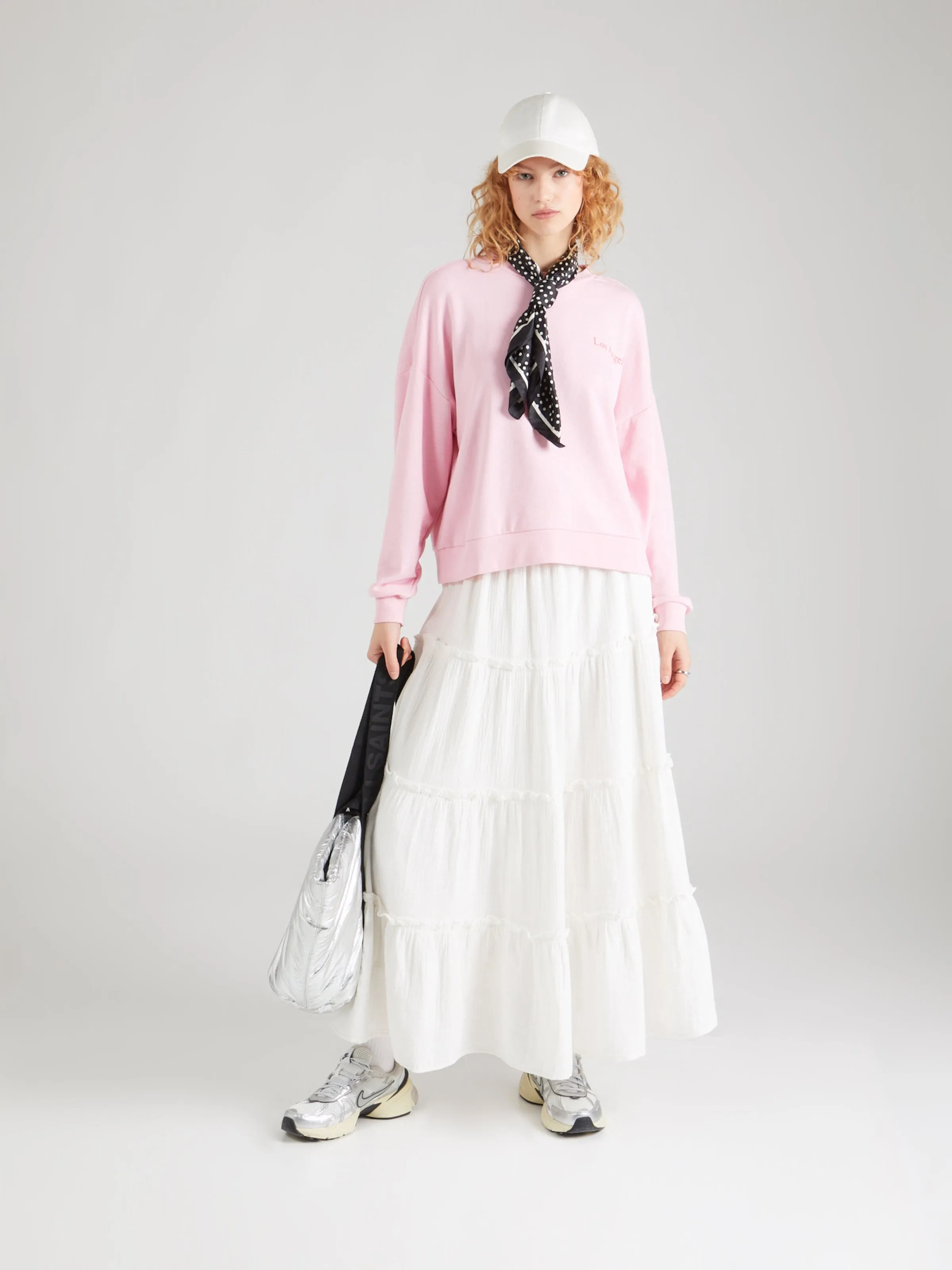 Sudadera 'PCSKYLAR' PIECES en Rosa Pastel