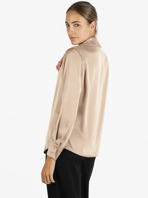 Sweet Miss Camisa de mujer de raso con lentejuelas.