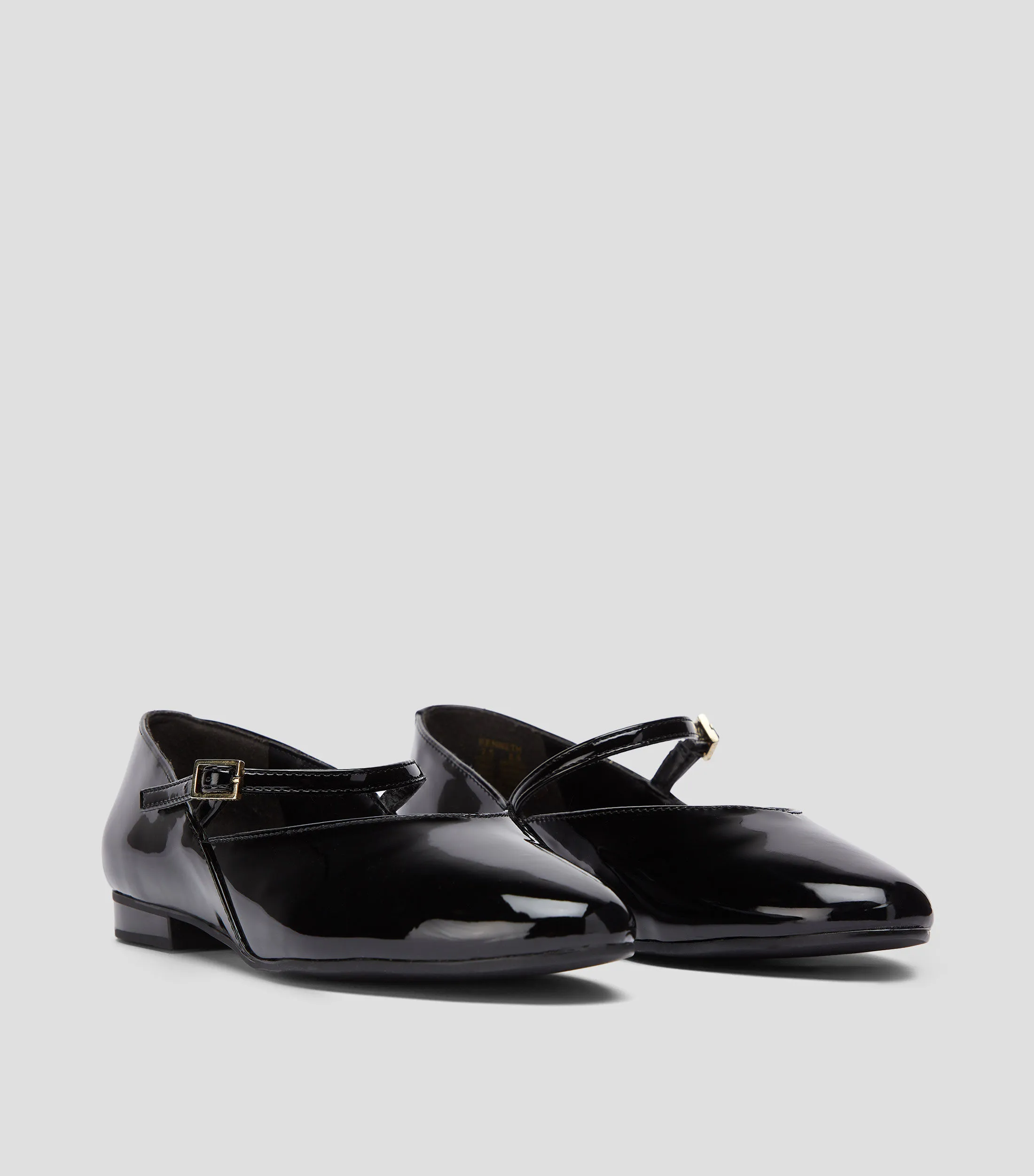 Westies Flats Kenneth Acharolados Mujer