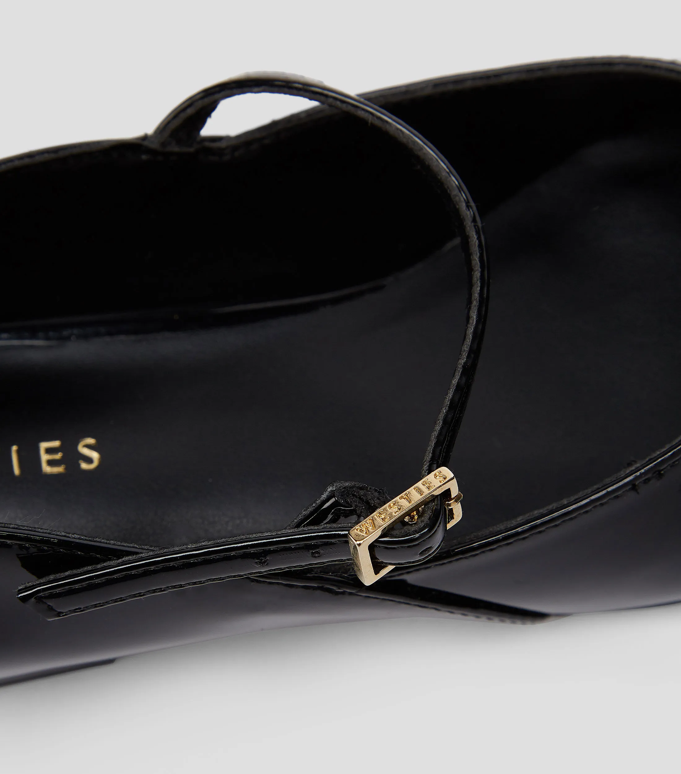 Westies Flats Kenneth Acharolados Mujer