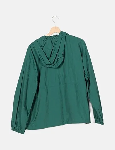 Zara Chubasquero verde bolsillo